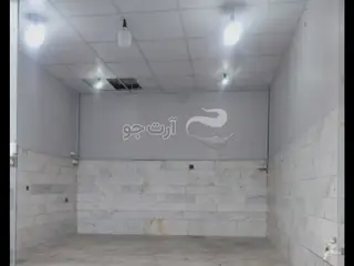 مغازه45 متری دارای آب،برق،گاز