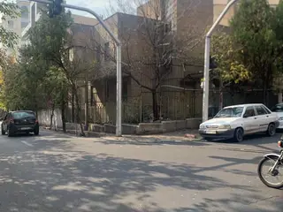 فرمانیه 500 متر کلنگی 2 نبش با 3 طبقه بنا
