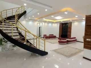 کلنگی ویلایی 545 متر تاپ لوکیشن اندرزگو