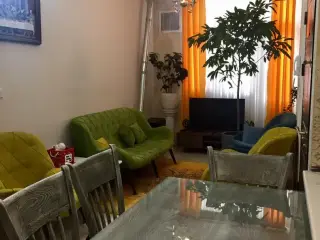 ملک کلنگی بازسازی شده دارای مغازه بر خیابان اصلی