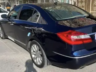 اجاره روزانه جنسیس 2013/ رنت جنسیس