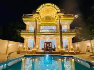 خونه ویلایی کلاسیک با استخر و تاسیسات